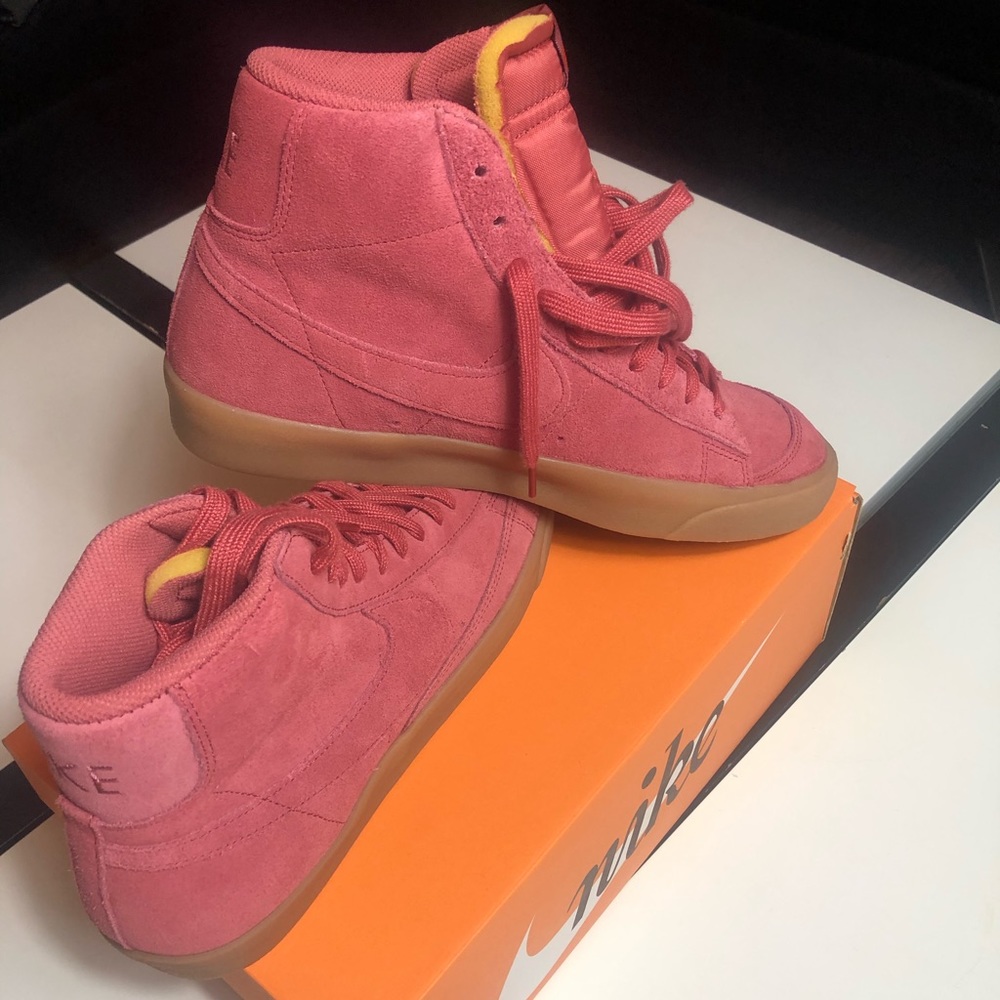 Men’s Nike blazer suede